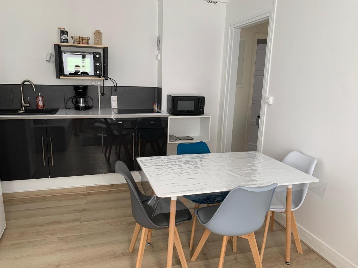 Charmant Logement A 2 Pas De La Plage 르 포르텔 외부 사진